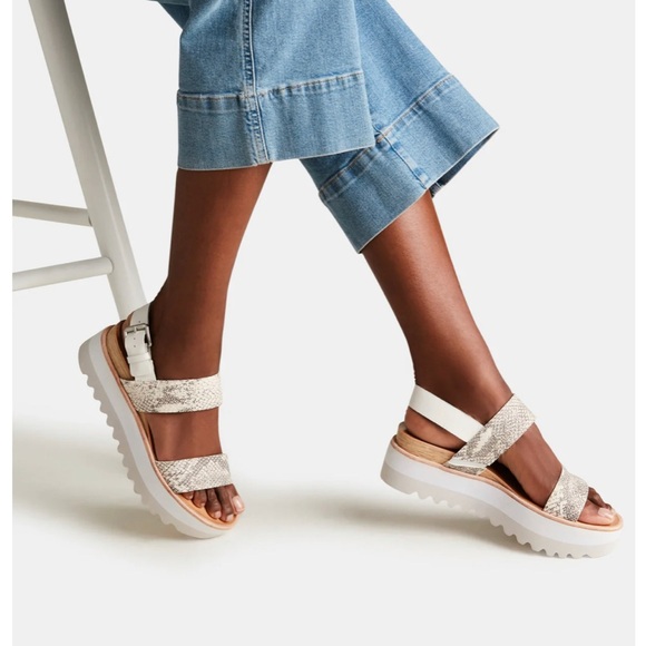 Dolce Vita “Moxie Snakeskin” Sandal Size 8 - Picture 6 of 6